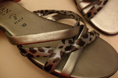 Italian Shoemakers Brand New Sz 10 Silver Strappy Sandal Leopard Print ...