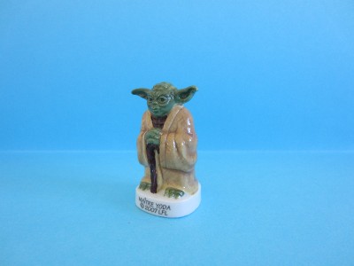 mini yoda figurine