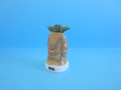mini yoda figurine