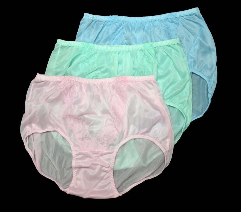 Wacoal shiny nylon fabric bikini panties, Soft pink panty, Women's hip