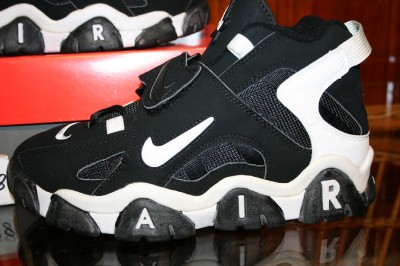 nike air barrage mid og