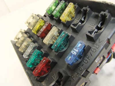 FUSE BOX/PANEL MERCEDES BENZ W202 C-CLASS C180/C200/C220 ... mercedes benz 220 fuse box 