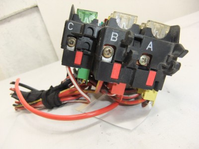 FUSE BOX/PANEL MERCEDES BENZ W202 C-CLASS C180/C200/C220 1994 1995 1996