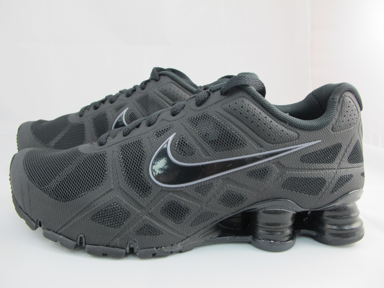 the newest nike shox