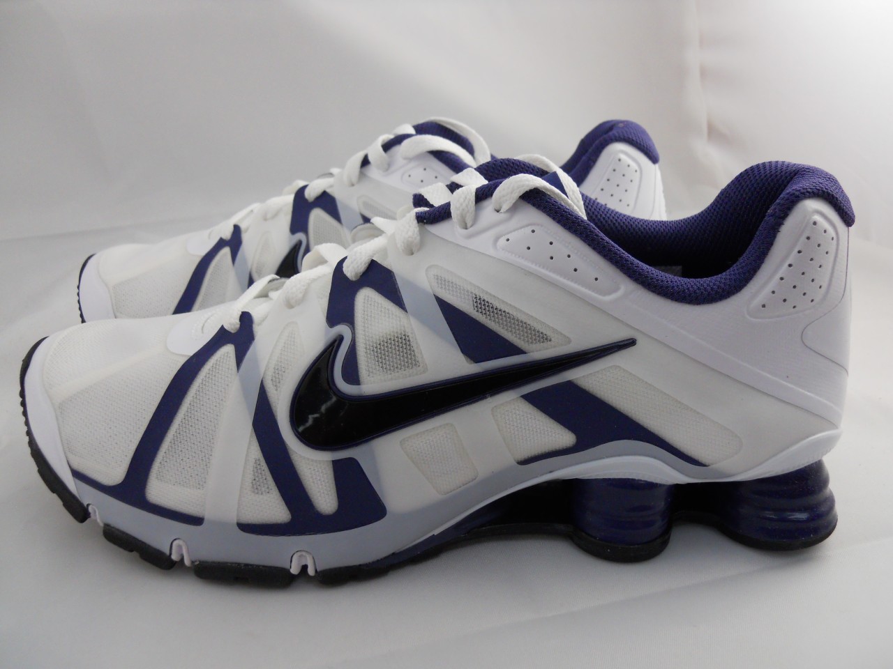 nike shox white blue