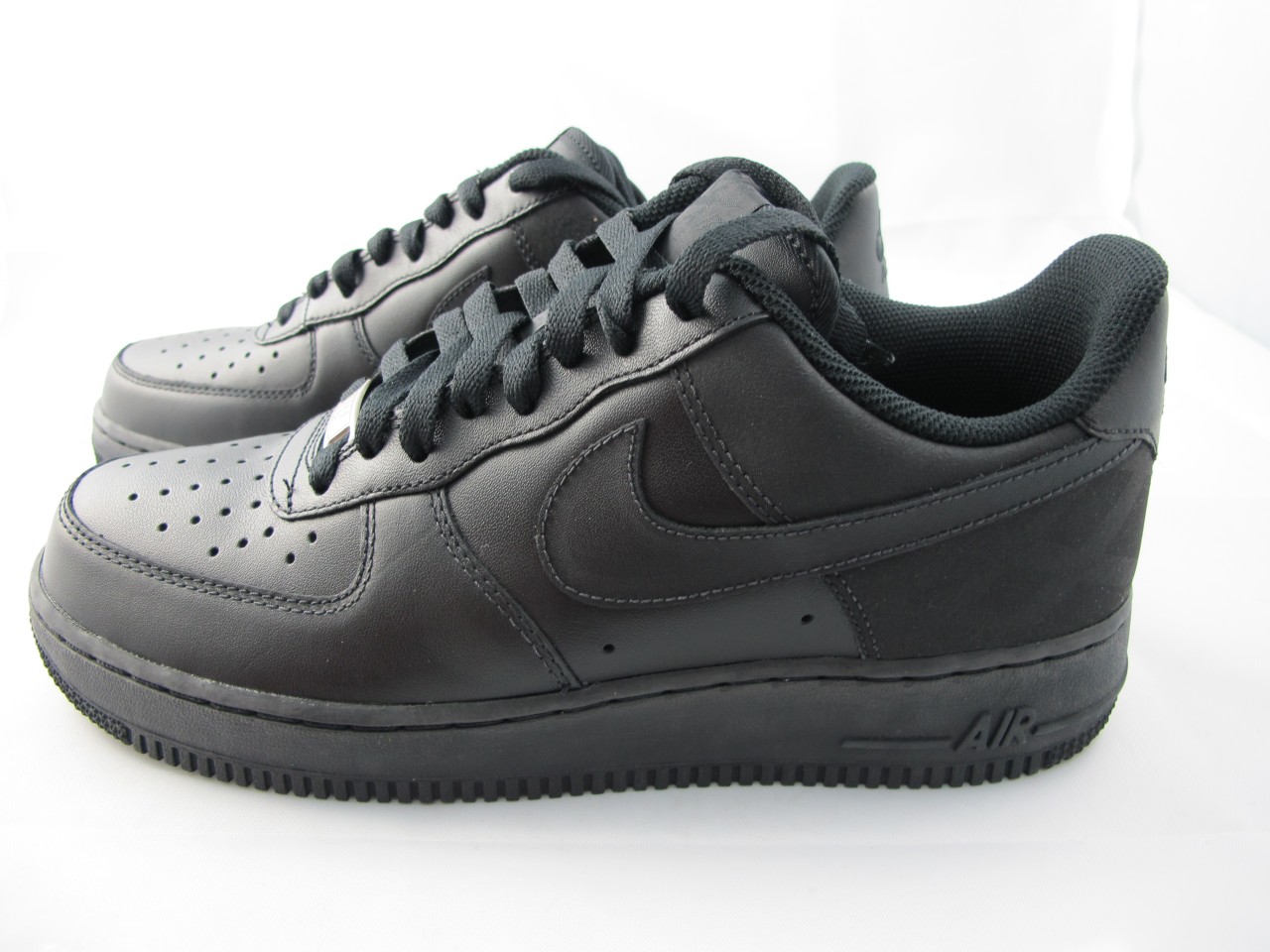 all black air force ones womens
