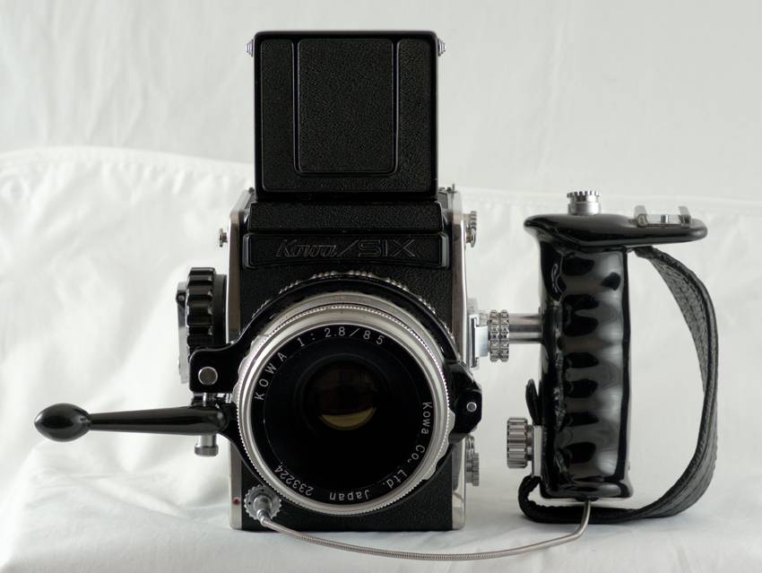 VINTAGE KOWA 6 MEDIUM FORMAT 6x6 SLR CAMERA WITH TWO LENSES f2.8 85mm