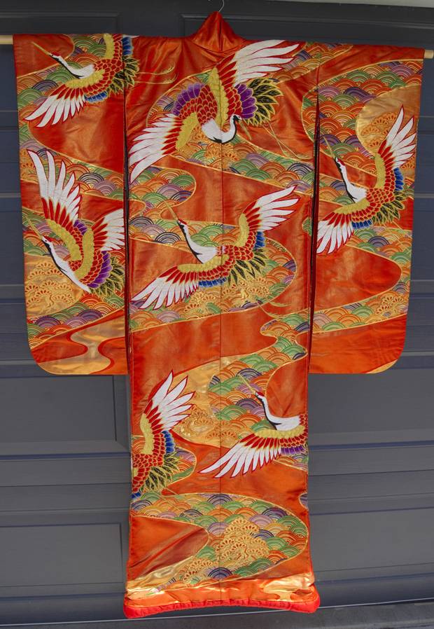 VINTAGE JAPANESE NISHIJIN SILK EMBROIDERED WEDDING KIMONO UCHIKAKE