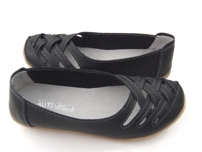 comfortable black flats for walking