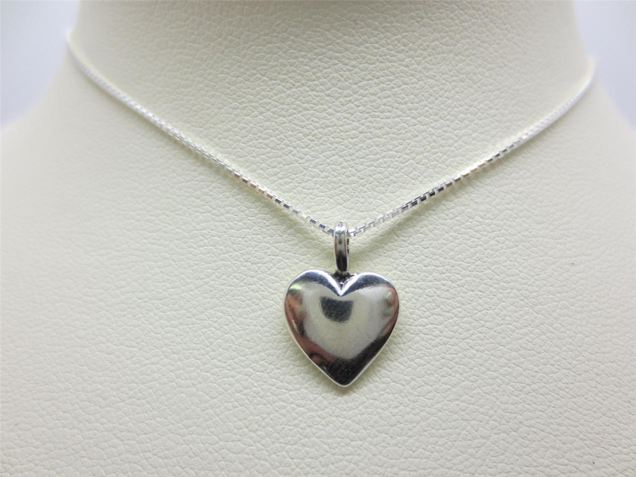 Small silver heart necklace clearance