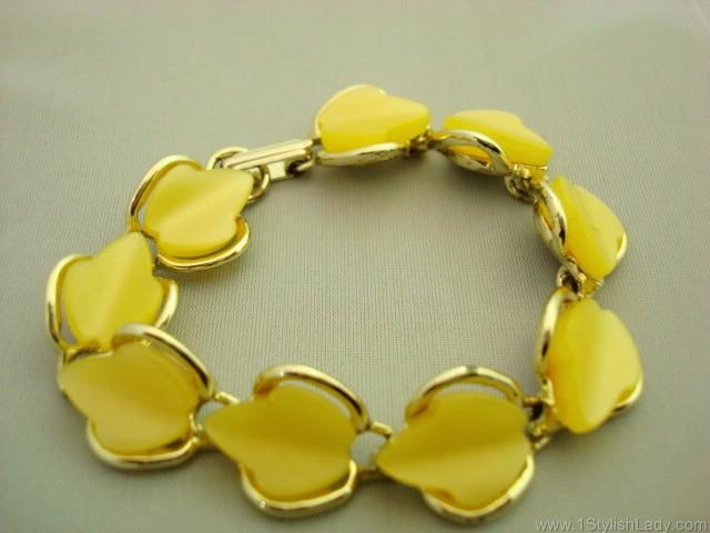 VINTAGE ~YELLOW~ THERMO LUCITE~Bracelet~LISNER OR CORO