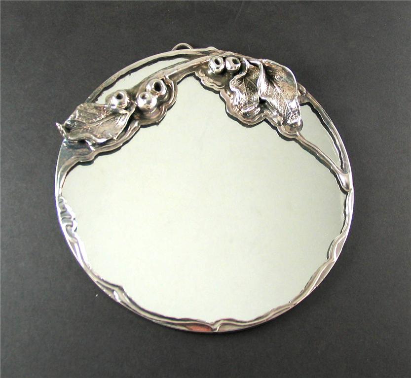 eBay Image Hosting at www.auctiva.com