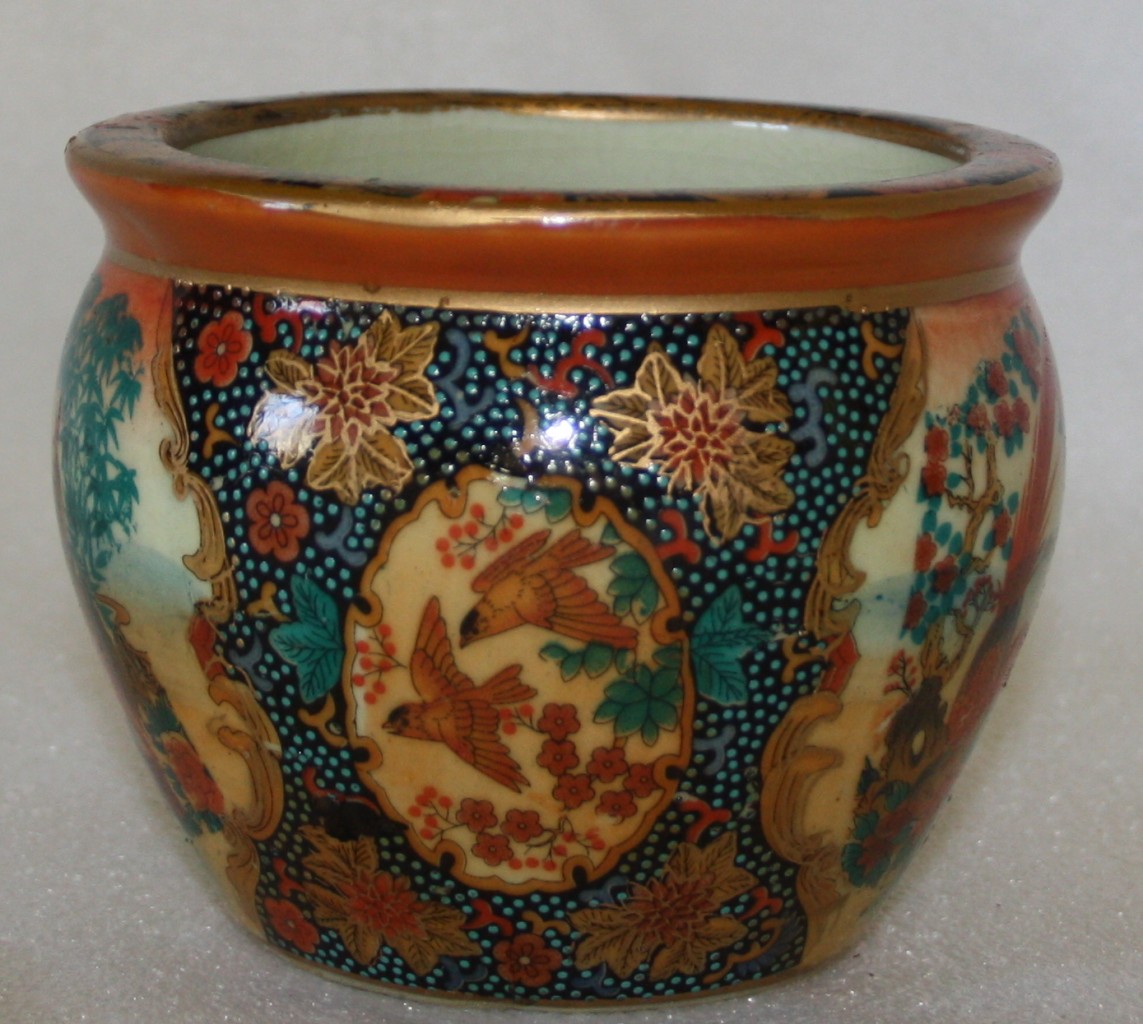 CHINESE POTTERY VASE / POT FENG SHUI SYMBOLS HAND PAINTED