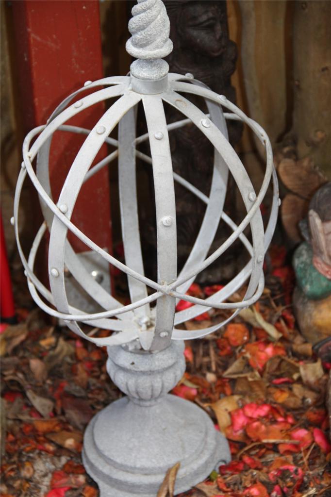 SPHERE METAL SCULPTURE GARDEN SPHERE / GLOBE GARDEN SCULPTURE world