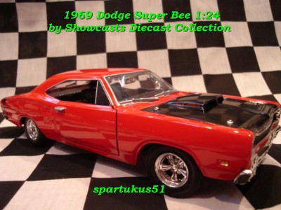1969 DODGE SUPER BEE 440 SIX PACK DIECAST 1:24 NEW MINT
