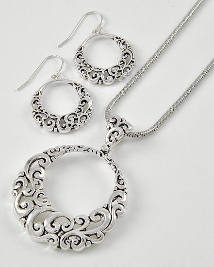NEW!! FILIGREE CIRCLE NECKLACE SET:offered by brighton bay ...