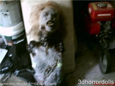 film gory DEAD 4 DAYS FEMALE CORPSE ZOMBIE HALLOWEEN PROP ROTTEN