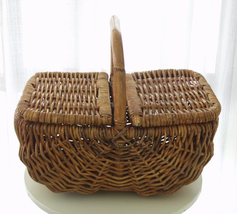 LARGE VINTAGE ANTIQUE WICKER PICNIC BASKET CANE RATTAN eBay