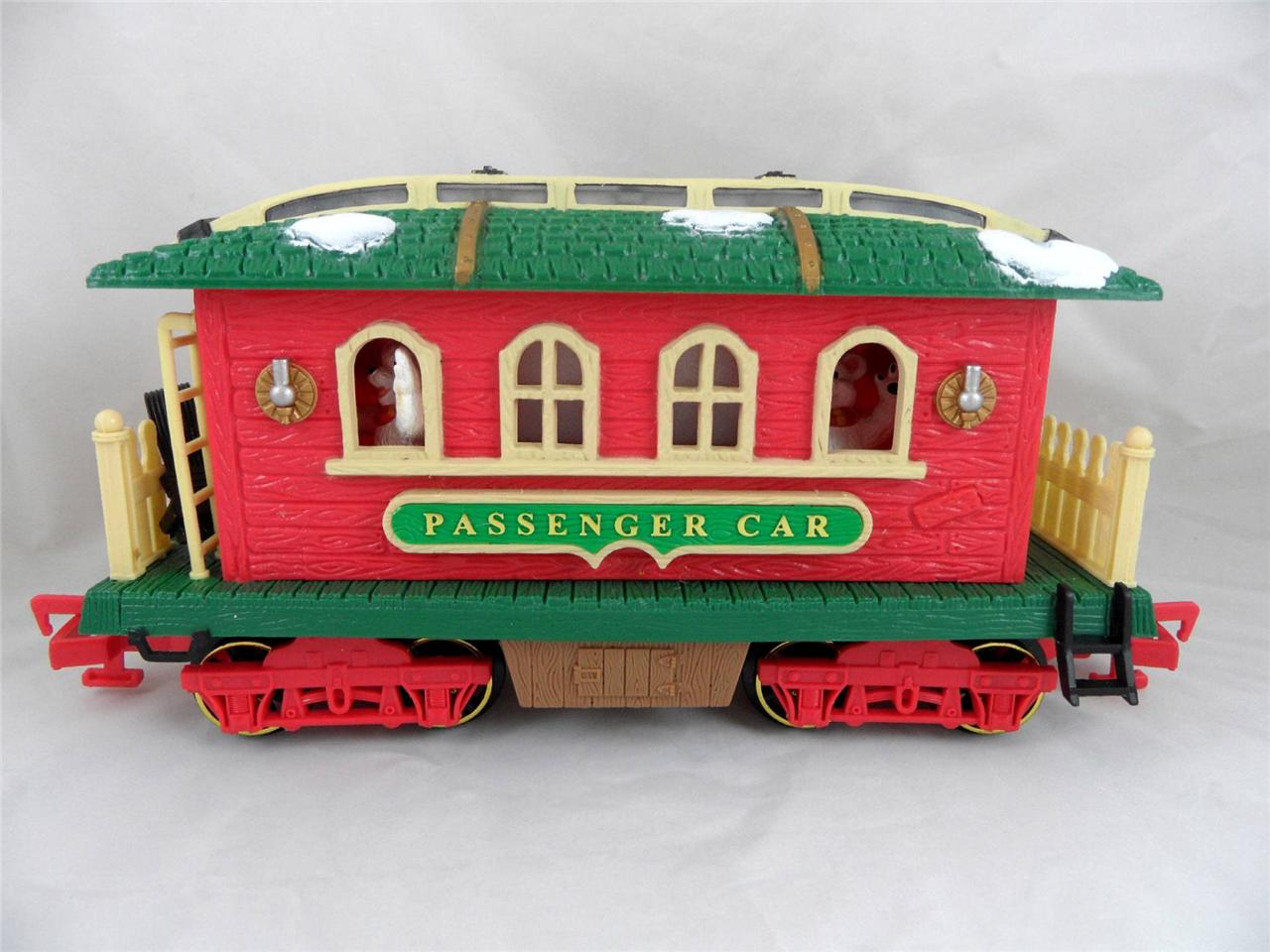  Christmas-Bear-Passenger-Car-Train-Accessory-Lighted-G-Scale-Train-Car