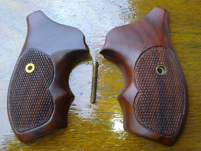 taurus grips frame wood