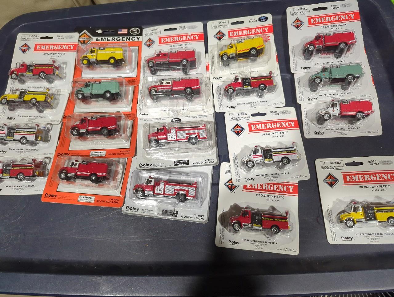 Boley Fire Emergency TWO-DOOR CAB ENGINES HO 1/87 (sold separately, read desc.) - Bild 1 von 18