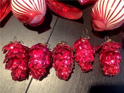 Vintage Christmas Tree Decorations 5 X Tin Foil Pine Cones 2 X