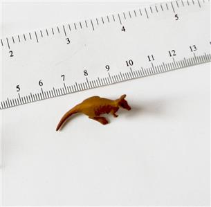 Doll House Shoppe Toy 3 Kangaroo Figures Game Piece 11625 Micro-Mini Miniature