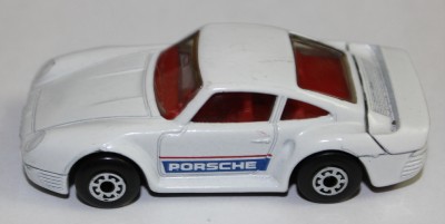 1986 matchbox porsche 959