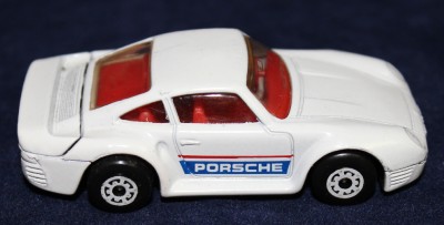 1986 matchbox porsche 959