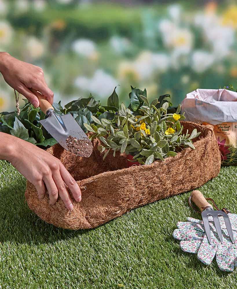 Coco Liners Natural Fibers Hanging Baskets Railing Coco Liners Natural Fibers Hanging Baskets Railing