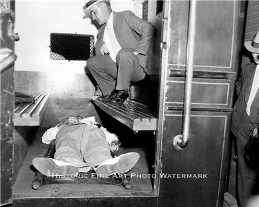JOHN DILLINGER DEAD PHOTO POLICE PATROL WAGON SHOT BY FBI CHICAGO 1934 ...