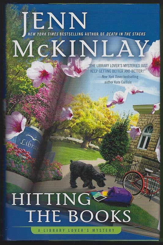McKinlay, Jenn - Hitting the Books