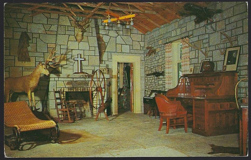 Postcard - Trophy Room, Inspiration Point, Eureka Springs, Arkansas