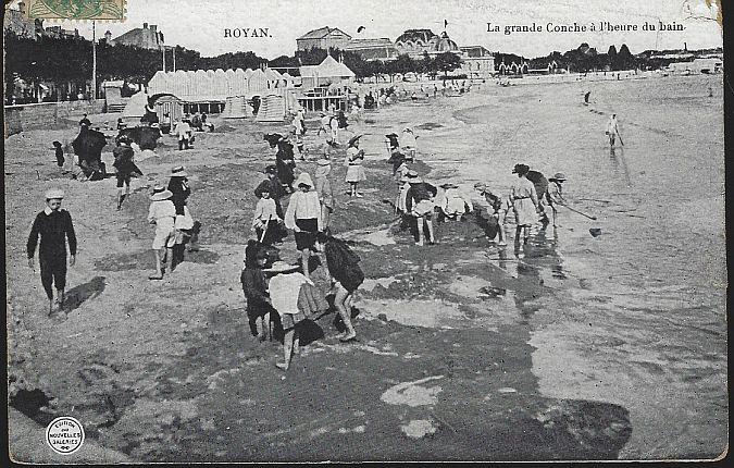 Postcard - Royan la Grande Conche a L'heure Du Bain, France
