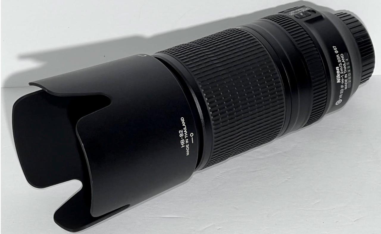 Nikon AF-P NIKKOR 70-300mm f/4.5-5.6 E ED VR Lens Pro Kit Full