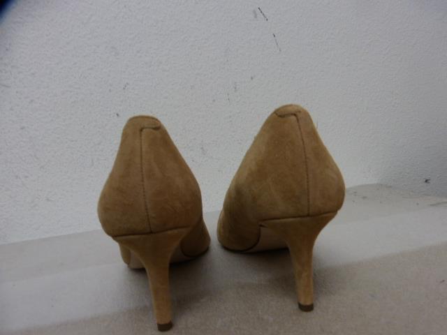 eryn suede pumps