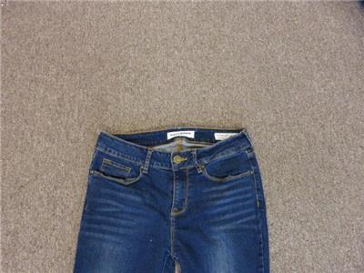 bullhead skinniest jeans