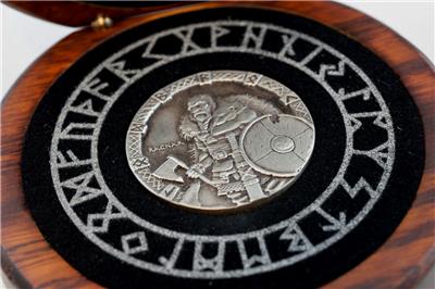 2015 2 oz Silver Coin RAGNAR Viking Series by Scottsdale Mint .999 Silver #A372