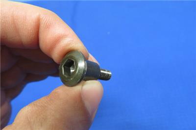 サセックス　FR-110 NOS Kawasaki # 92002-1616 BOLT, SEAT, ZX1100 EX250 ZX750 ZR750