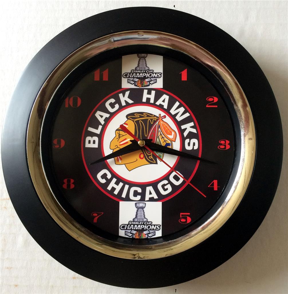 Trademark Global Wall Mirror - Ready-to-Hang Chicago Bulls Logo Black Framed Rectangle Mirror - For Pub, Game Room, Garage Or Home Bar