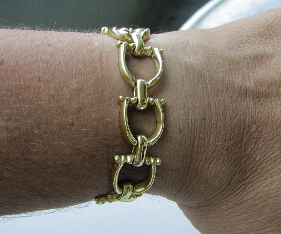 Impressive Solid 14K Gold Horseshoe Equestrian Horse Motive