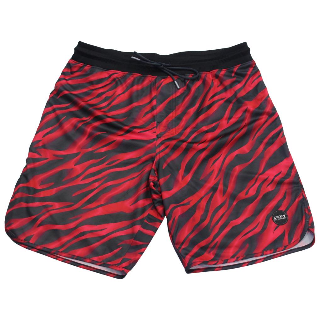 Oakley LETHAL Mens Size 32 Red Black Print Short Casual Sports Shorts ...