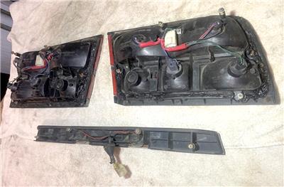 1984-1986 Nissan 300ZX Z31 OEM 3pc Rear Driver LH Passenger RH