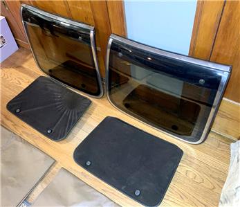 1984-1986 Nissan 300ZX Roof Glass Top T-Tops Leather Storage Bags