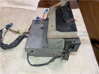 人気の 1985 Nissan Climate Cassette Radio Stereo Hitachi Z31 300ZX スピーカー・ウーファー