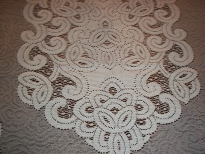 LACE TABLECLOTH 64 X 90 FLORAL DESIGN TABLE FINE DINING ...