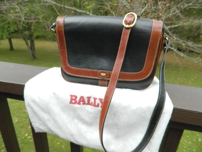 Bally of Switzerland Black Leather w/Tan Trim Classic Cross-Body
