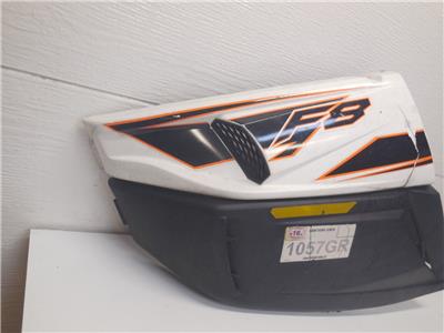 楽天 送料無料にならない 600 ​ Panel Side Left F8 Cat Arctic 2008 570 Z1 1100 1000 スノーモービル