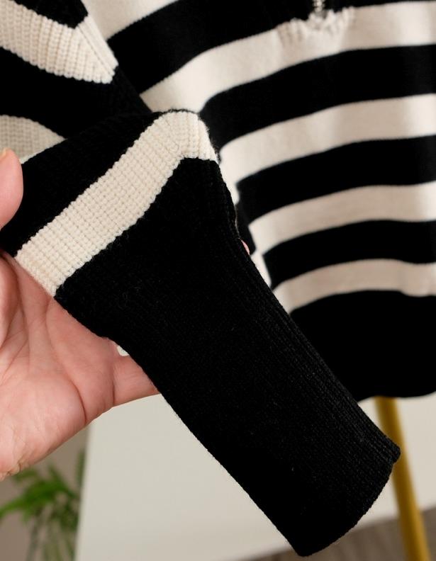 Cape Sleeve Stripe Knit Top Mサイズ　Black ZARA STRIPED LARGE ZIP CAPE COLLAR HIGH NECK CHUNKY RIB KNIT