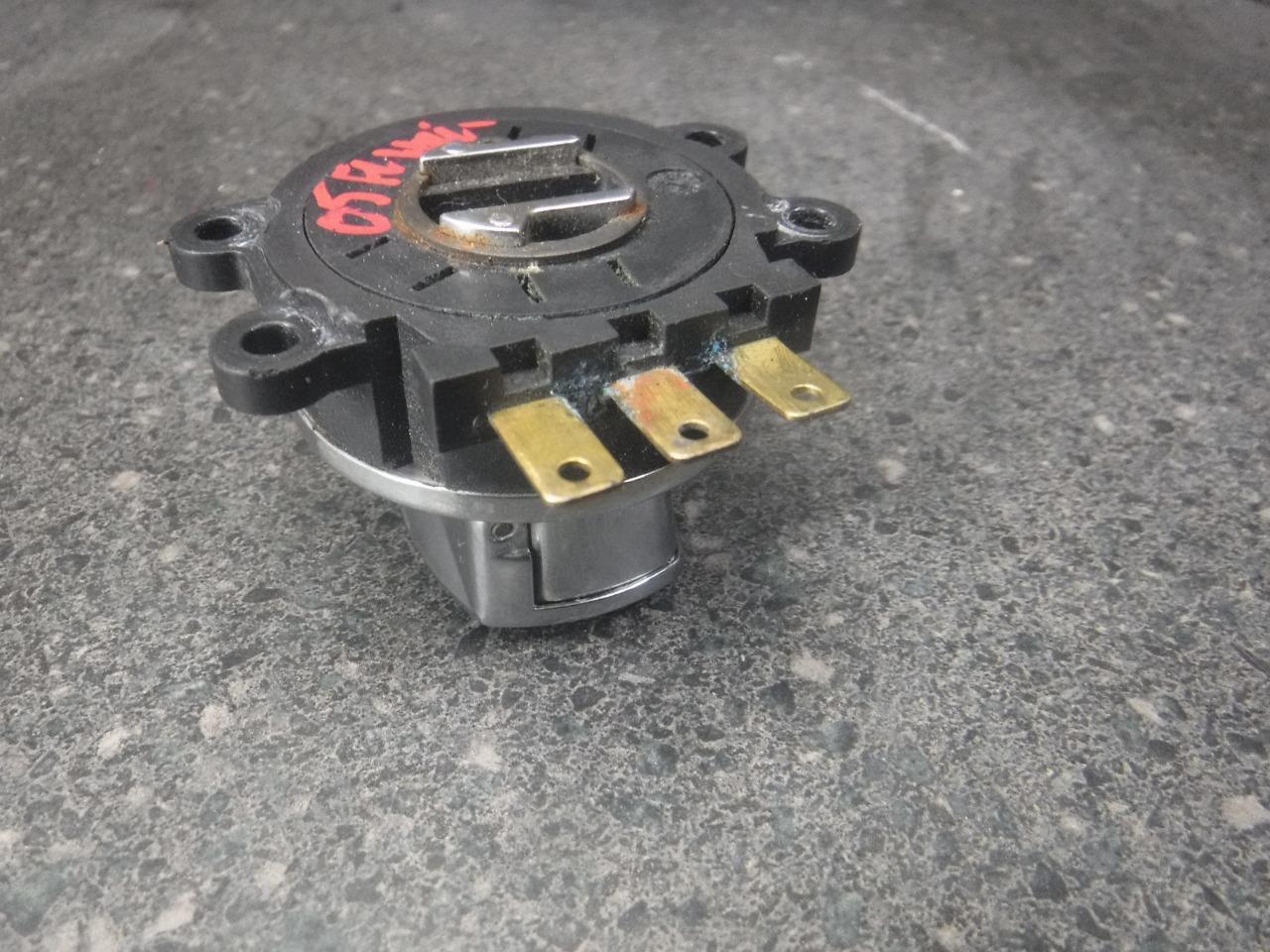 05 Harley Road King FLHR FLHRCI Ignition Switch 52H eBay